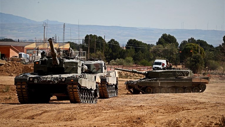 Danska i Nizozemska poslat će Ukrajini 14 modernih tenkova