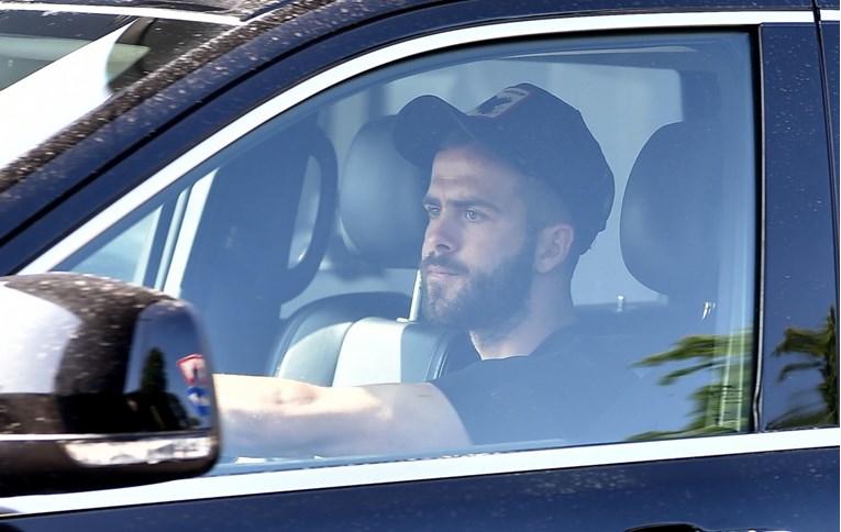 Pjanić blizu odlaska iz Barcelone, bira među ova četiri kluba