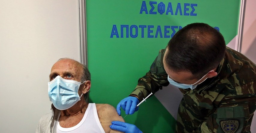 Grčka uvela obavezno cijepljenje za starije od 60
