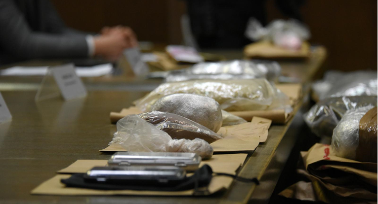 Policija kod Splićanina našla hrpu hašiša, trave, speeda, MDMA, kokaina i ecstasyja