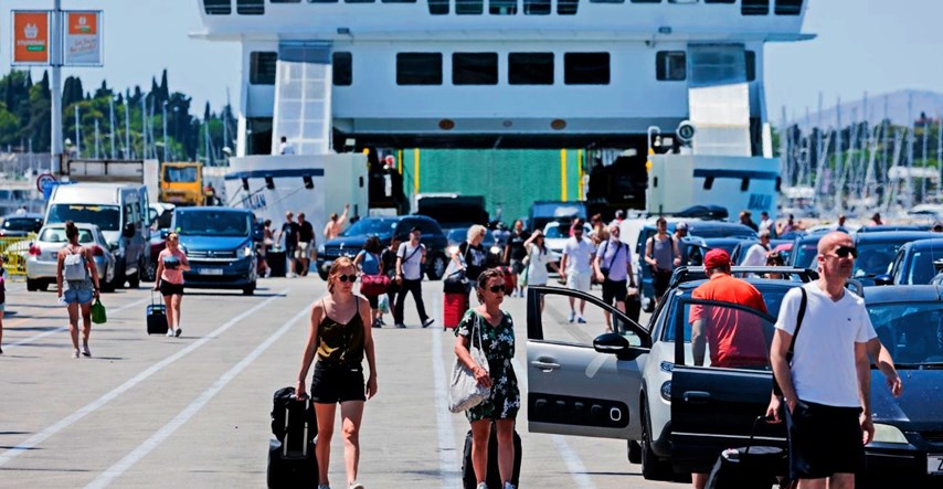 U Dalmaciji u srpnju 24 posto više turista nego lani