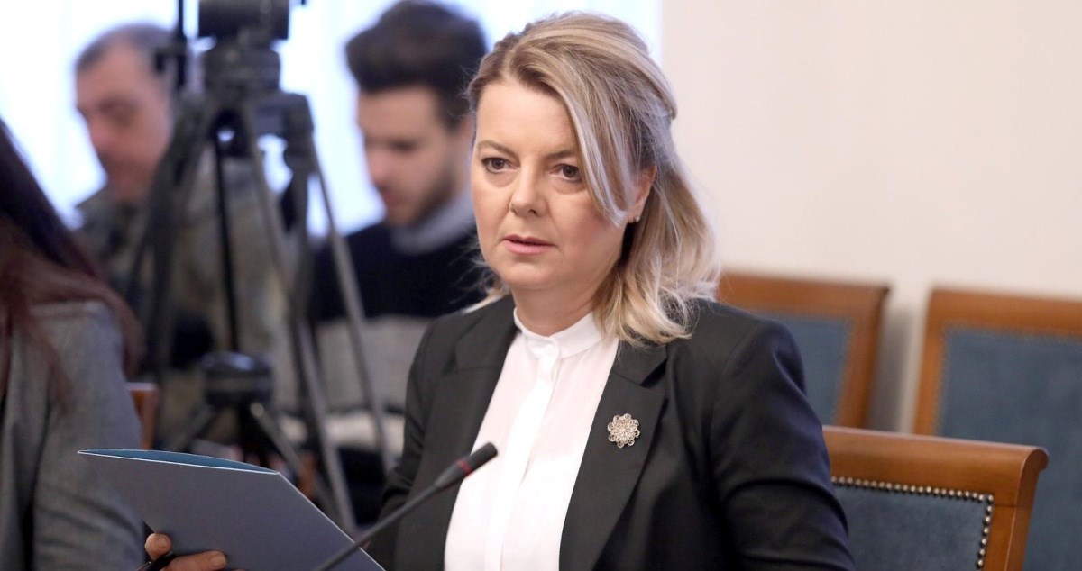 Mirjana Hrga: Gledaj obitelj za stolom i vidjet ćeš samo dva pravca, sredine nema