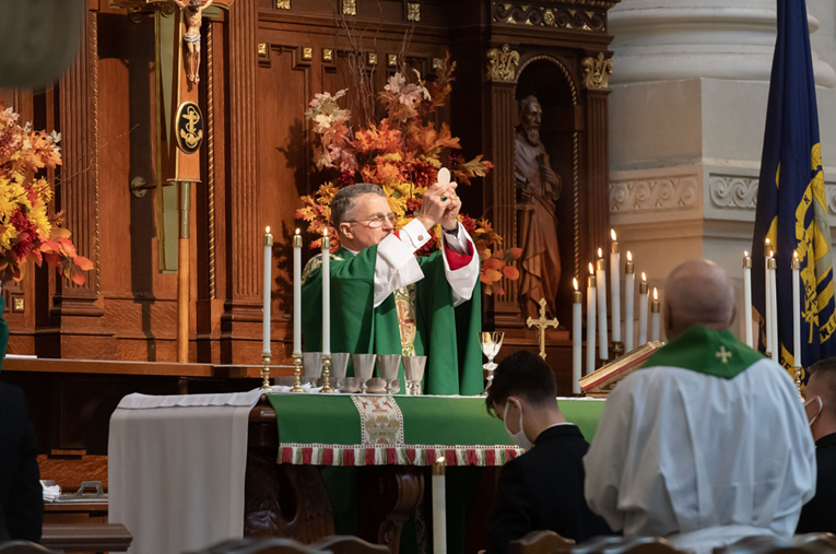 Vrhovni američki vojni nadbiskup kritizirao Trumpa i Hegsetha