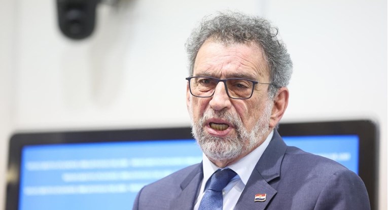 Fuchs roditeljima: Pošaljite djecu u školu, nastava će biti organizirana