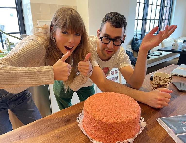 "Jako neugodno": Jacka Antonoffa pitali o vjenčanju Taylor Swift, on izbjegao odgovor
