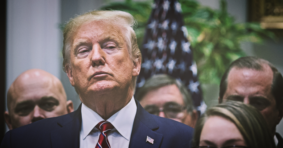 Koliko je realno da će Trumpa kazneno goniti kad prestane biti predsjednik?