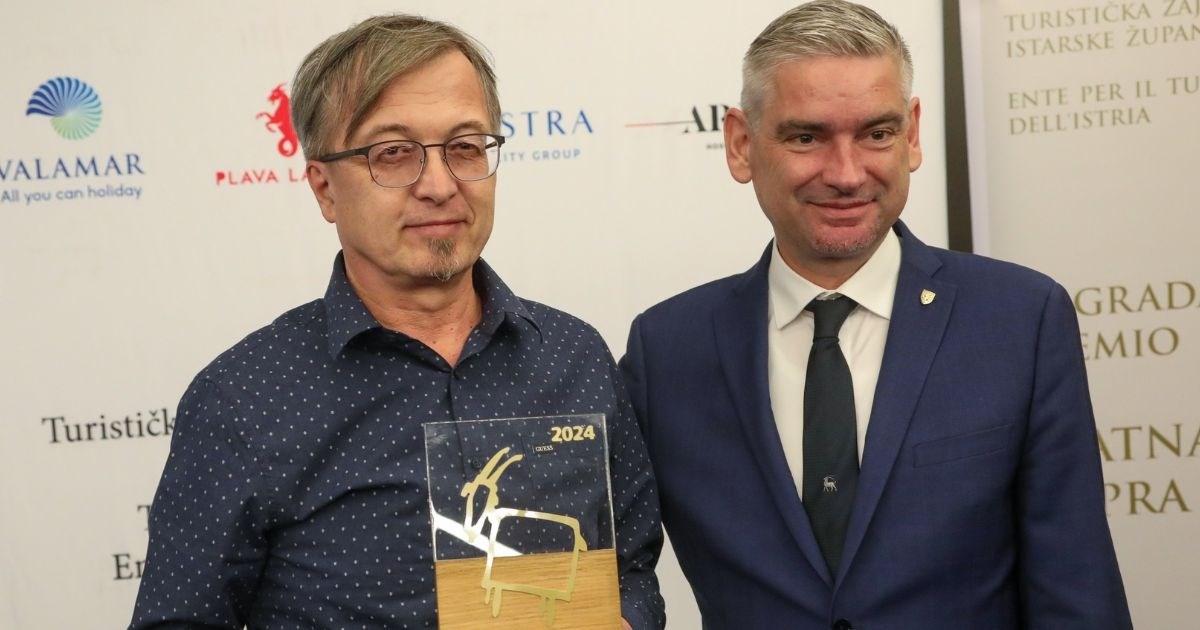 Oca Baby Lasagne ne vidimo često u javnosti, sad je preuzeo nagradu za sina