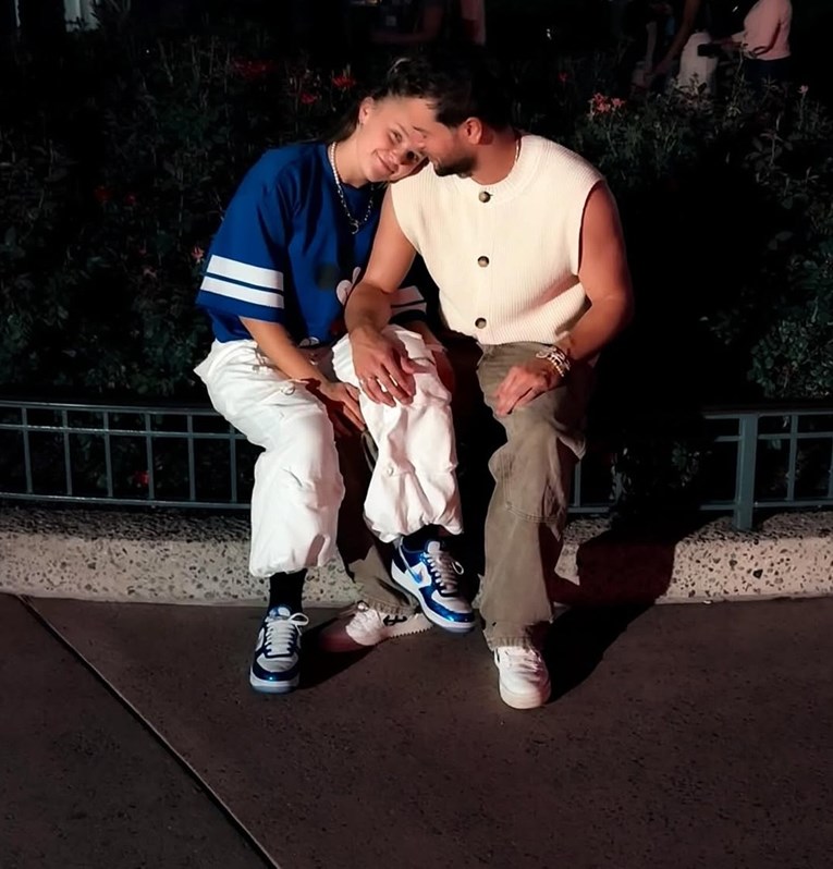 Pjevačica se oglasila nakon što je njezin dečko u showu rekao da je solo