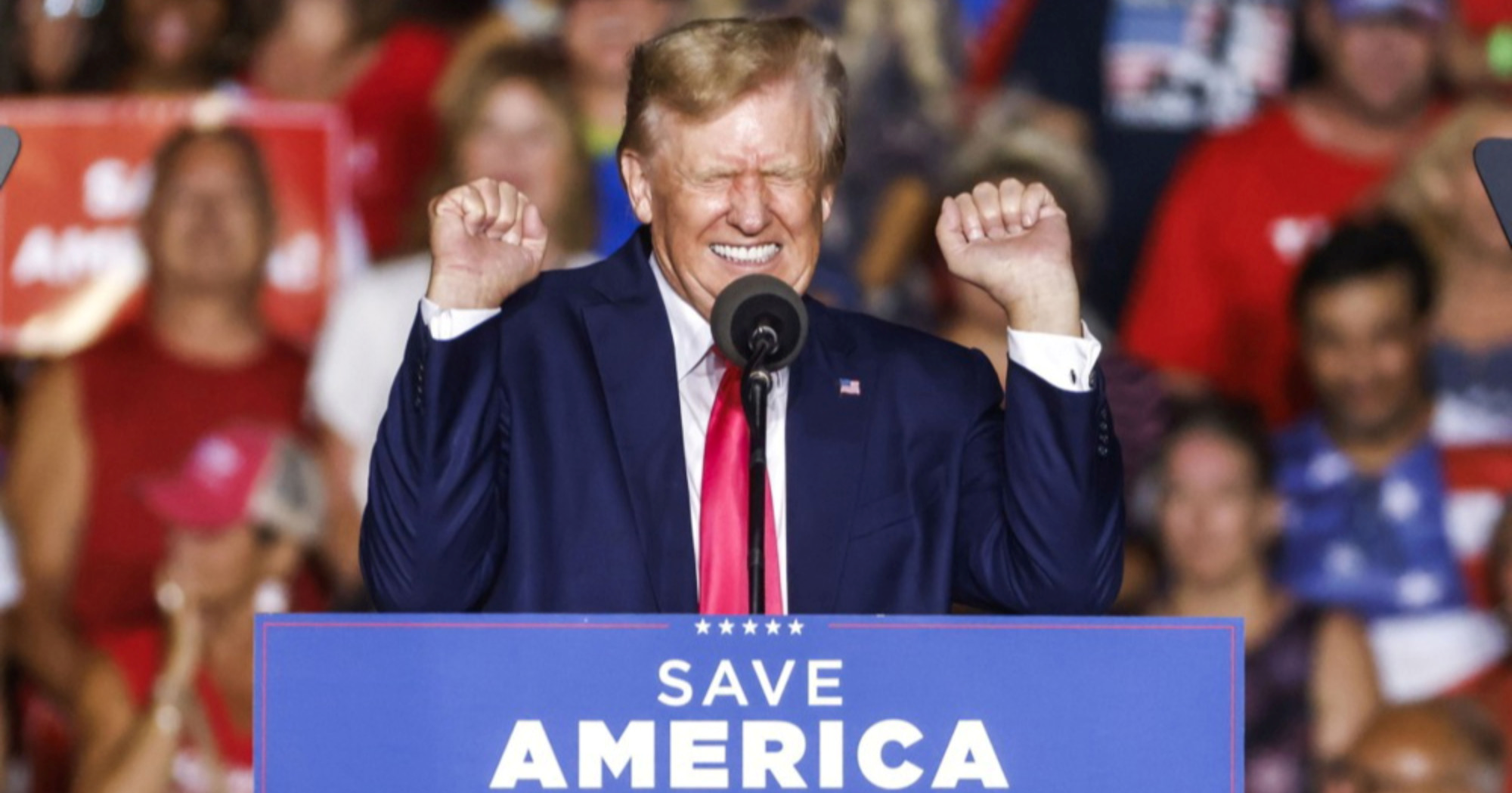 Trump navodno pokazivao tajnu kartu putnicima na privatnom letu 2022. godine