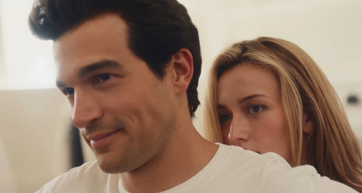 Najgledanija serija na Disney+ donosi priču o jednom od najtragičnijih parova 90-ih