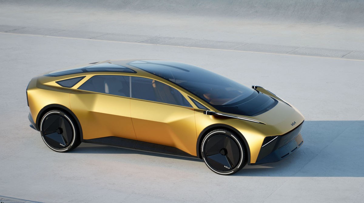 Kia slavi 80 godina i predstavlja koncept kojim najavljuje novi Stinger