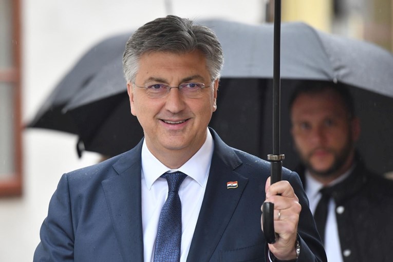 Plenković najavljuje mjere za mlade: Pomoći ćemo im riješiti stambeno pitanje i posao