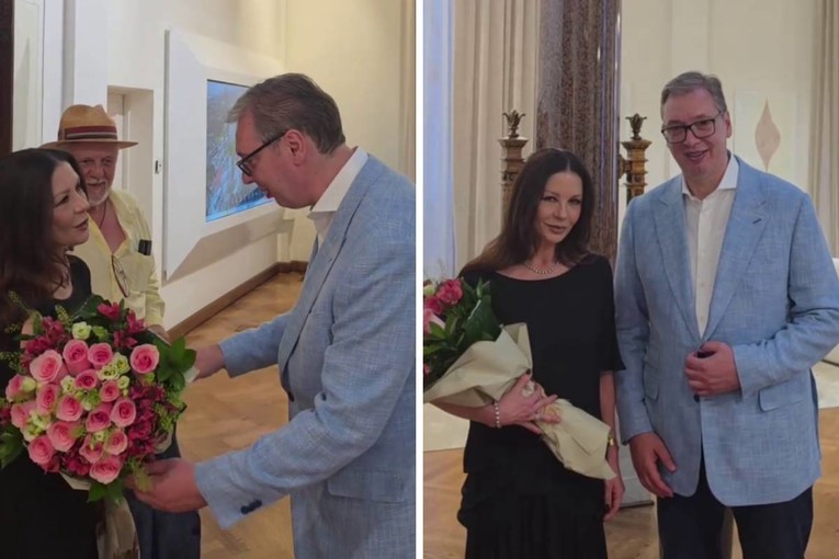 Vučić ugostio Catherine Zetu-Jones. Poklonio joj cvijeće i pozirao s njom