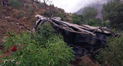 Autobus u Peruu sletio u 200 m dubok klanac. 24 osobe poginule, 21 ozlijeđena