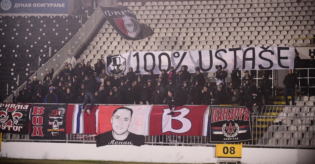Transparent na srpskom derbiju: "100 posto ustaše"