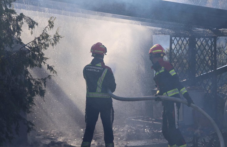 Dvojica uhićena zbog podmetanja požara u Dalmaciji
