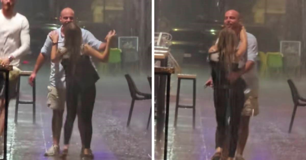 Širi se snimka para u Sarajevu, zaplesali su na kiši ❤️