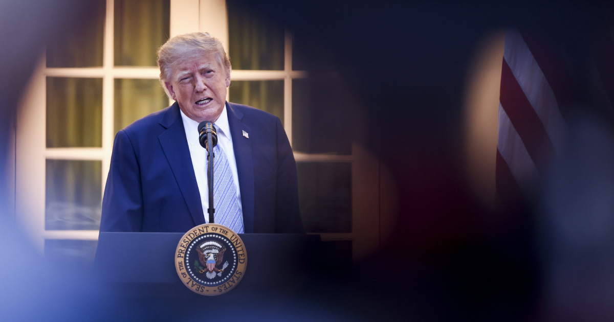 Politico: Trump razmatra zabranu izvoza dizela