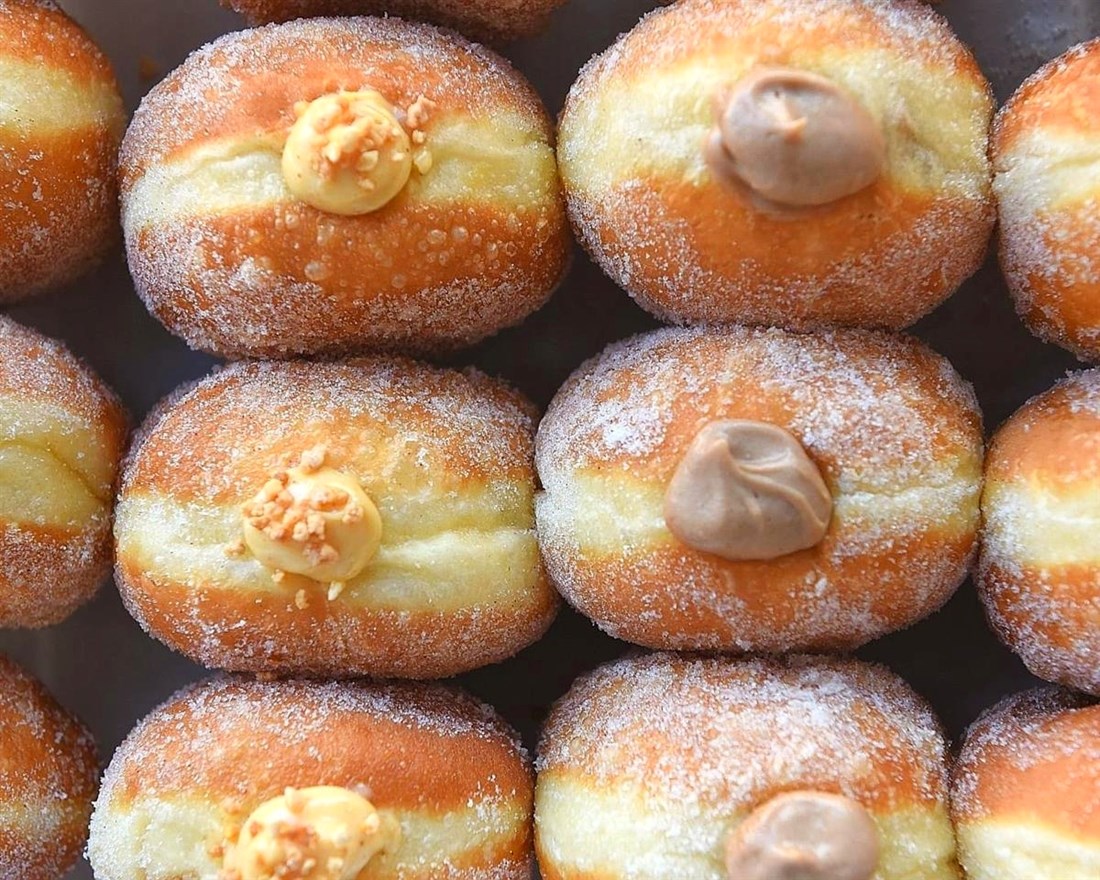 Prozračne krafne s kremom po uzoru na londonske slastičarnice