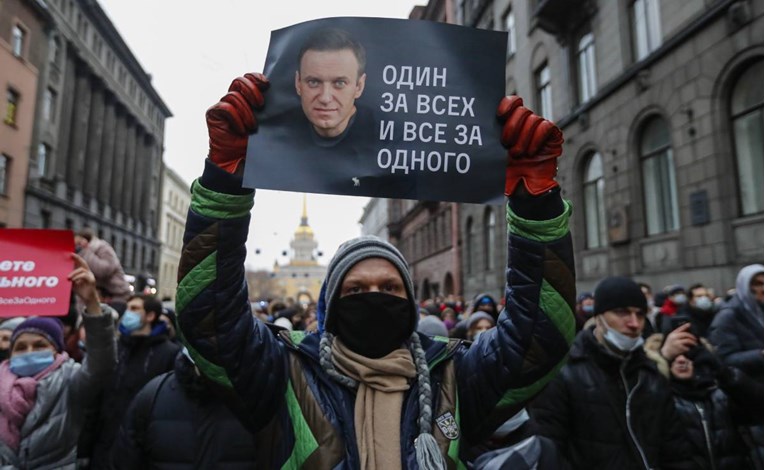 EU i SAD osudili policijsku upotrebu nasilja na prosvjedima u Rusiji