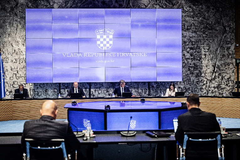 Šest općina diže kredite za vrtiće, ceste, groblje i vatrogasni dom