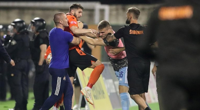 Igrači Šibenika i Dinama potukli su se prije kraja utakmice