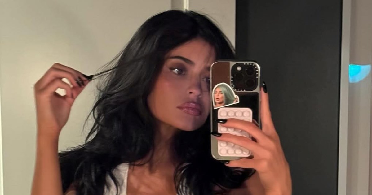 Jeftini top postao hit među it djevojkama, nosi ga i Kylie Jenner