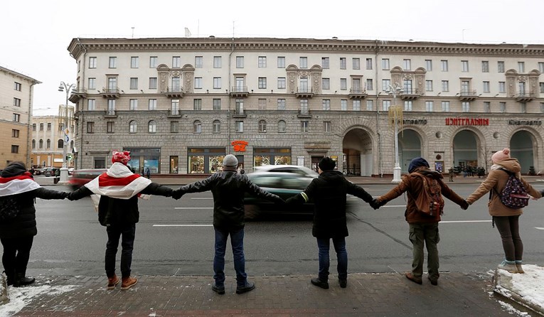 U Bjelorusiji uhićeno na desetke prosvjednika, bunili se zbog zatvaranja disidenata