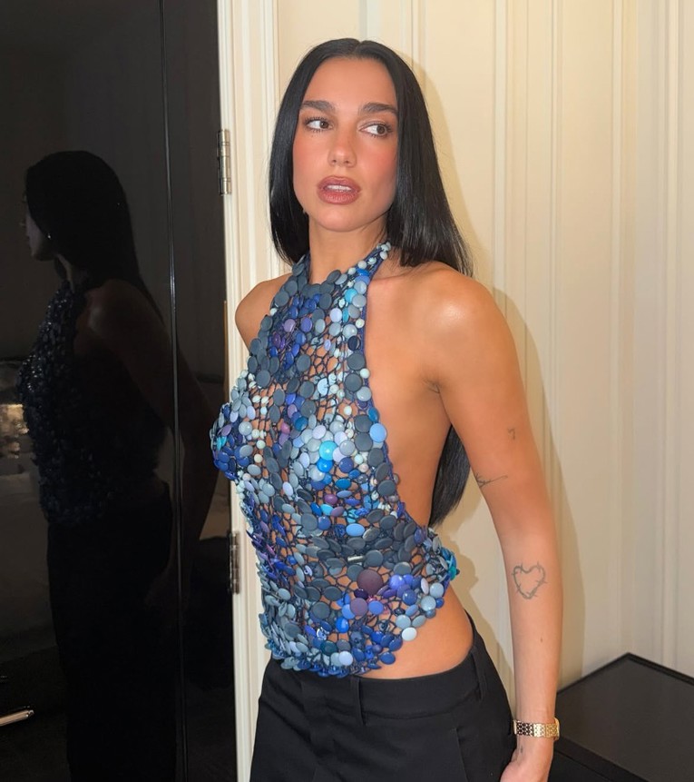 Dua Lipa pojavila se u topu koji izgleda poput nakita