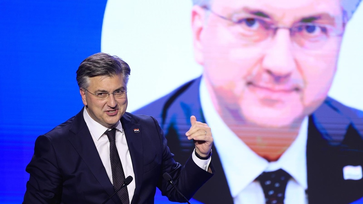 Plenković HDZ-ovcima na skupu: Ne izgledate mi kao korumpirani izdajnici