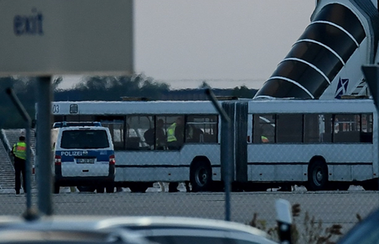 Kako Njemačka deportira ljude?