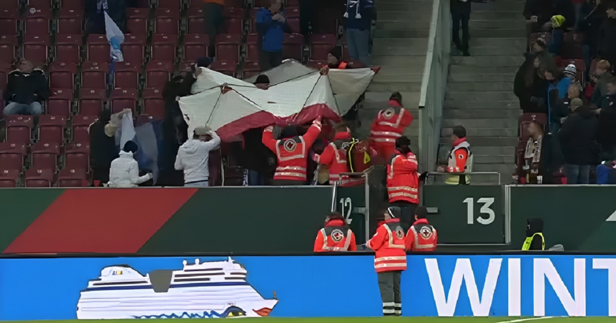 VIDEO Petarda ozlijedila navijača u Bundesligi. Izbio sukob s redarima