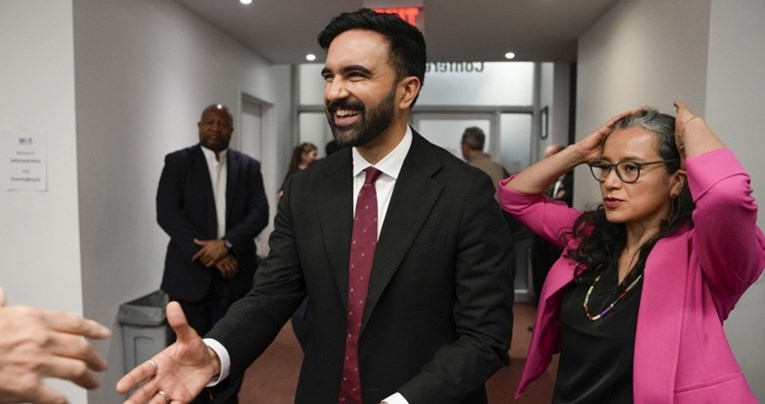 Veliko iznenađenje na predizborima za gradonačelnika New Yorka. Vodi mladi musliman