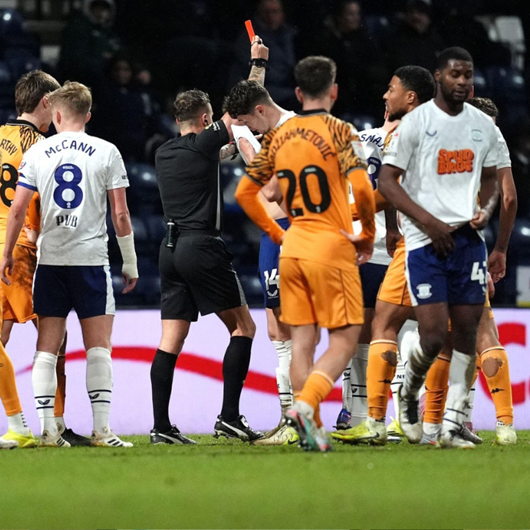 Crnogorac je bio kažnjen sa 17 utakmica zbog ugriza i rasizma. Sad je napravio ovo