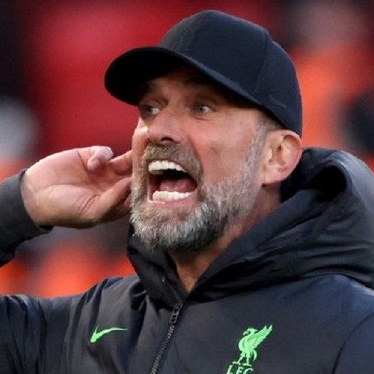 Klopp: Zamislite ovaj meč s plavim kartonom. Divlji zapad!