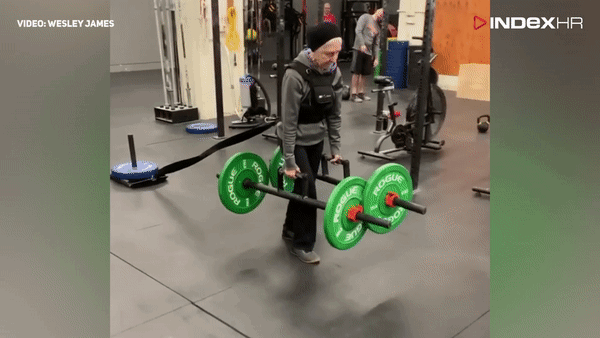 Ova žena ima 73 godine i svakog dana izvodi čuda u teretani