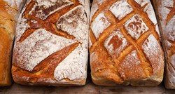 Zašto kruh nikada ne biste trebali okretati naopačke i druga praznovjerja o hrani