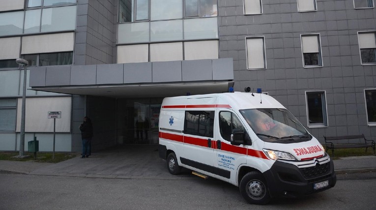 Žena kod Koprivnice ubola muškarca. On završio u bolnici, ona je uhićena