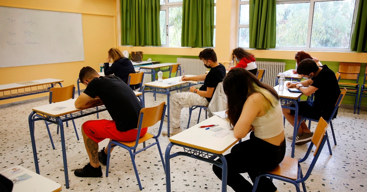 Većina tinejdžera nije psihički i emotivno spremna za povratak u školu, kaže studija