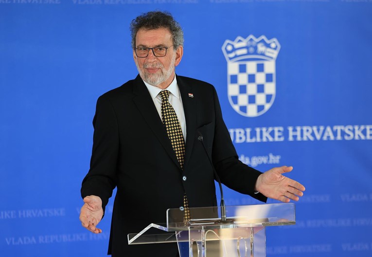 Fuchs: Cjelodnevna nastava ipak ne kreće iduće godine