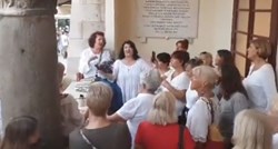 VIDEO Splićani se okupili na Pjaci i zapjevali Cesaricu Oliveru u čast