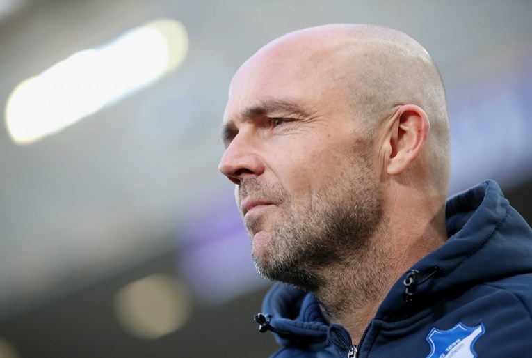 Hoffenheim smijenio trenera