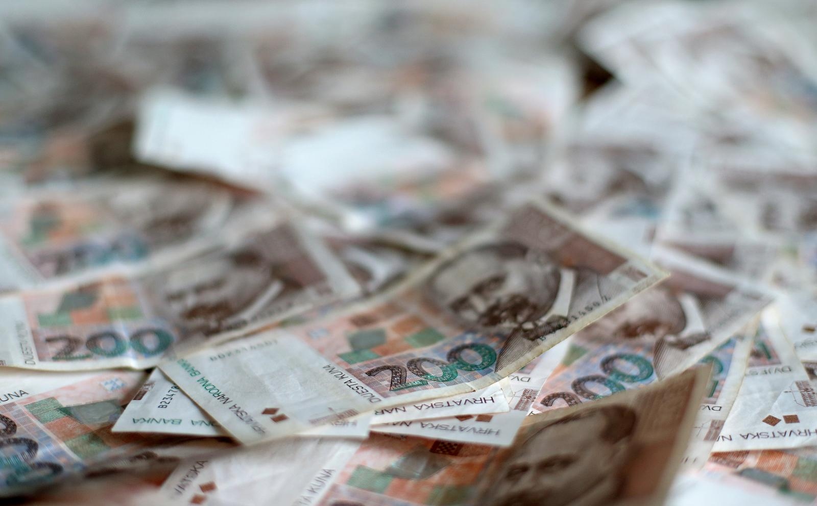 Mladić u Splitu iz firme ukrao 750.000 kuna