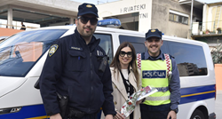 FOTO Prometni policajci iz Šibenika ženama su dijelili ruže