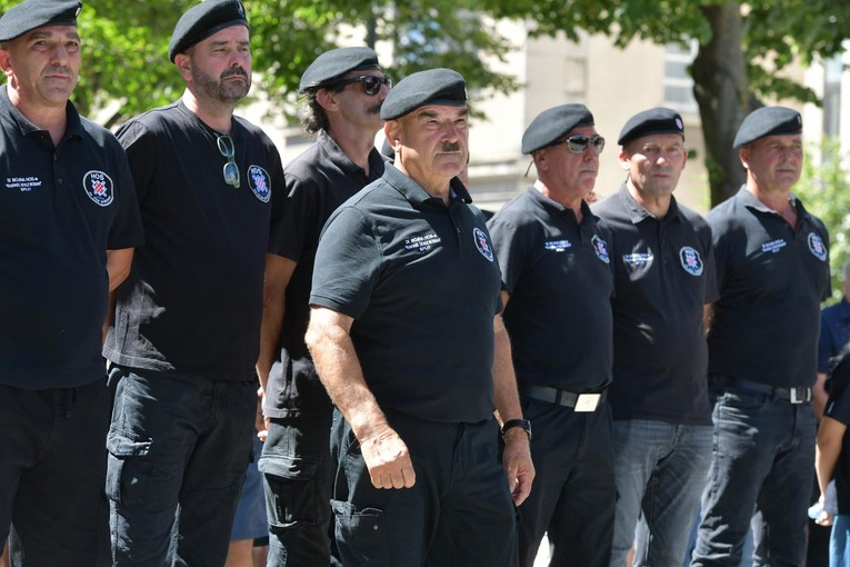 Skejo i HOS-ovci u Kninu vikali ZDS. Sud: Pozdrav je zabranjen, ali ovo je iznimka