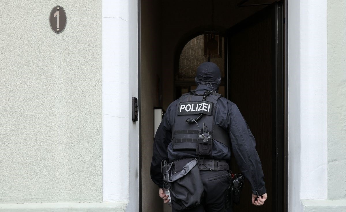 Policija upala u dom 16-godišnjaka u Njemačkoj, osumnjičen za proizvodnju ricina