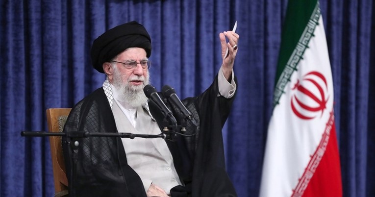 Iran: Spremni smo se suočiti s Amerikom i cionistima, njihovim psima na uzici