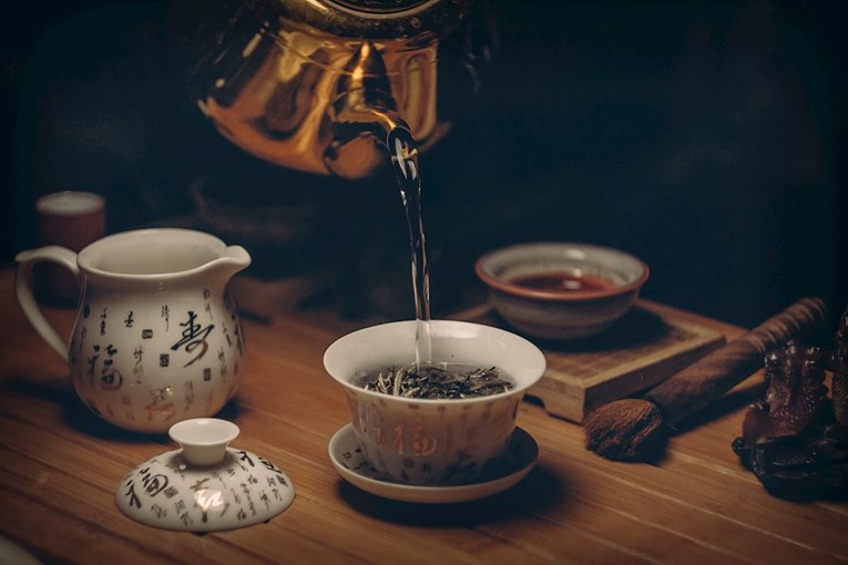 Redovito ispijanje zelenog čaja može vam pomoći da živite zdravije i duže