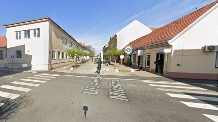 Opljačkao trgovinu u Bjelovaru. Prijetio pištoljem mladoj prodavačici