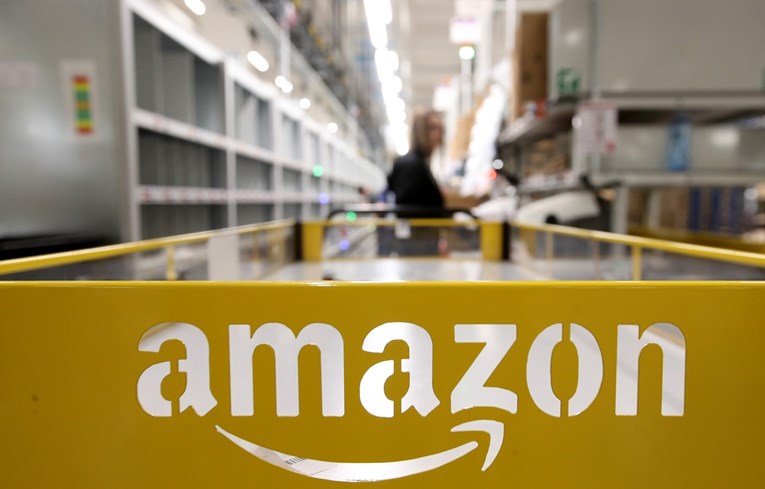 Amazon privremeno zatvara skladište zbog širenja korone među radnicima